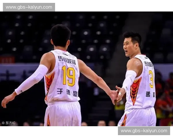 【骑士vs黄蜂直播】决战黎明，篮球盛宴，鹿死谁手？